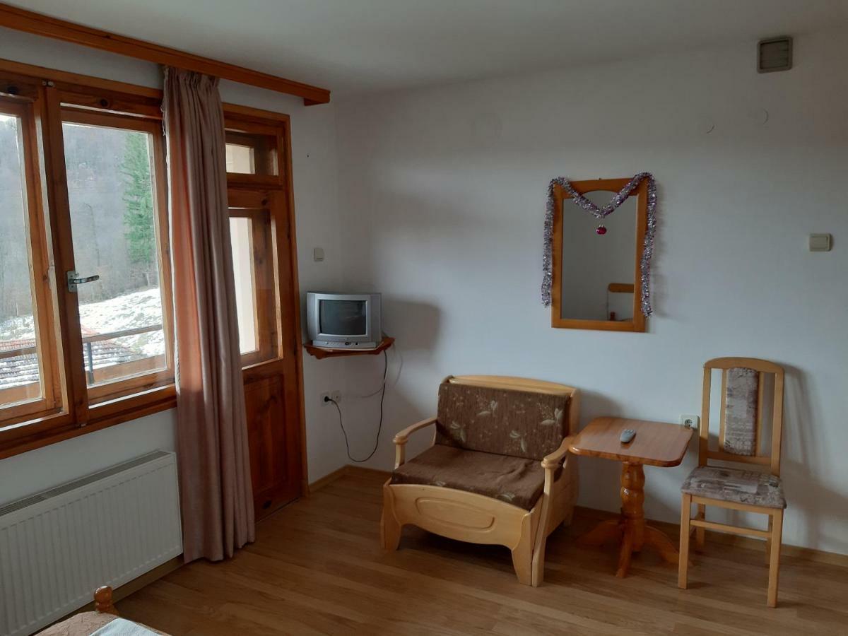 Къща Поколения Trjawna Exterior foto